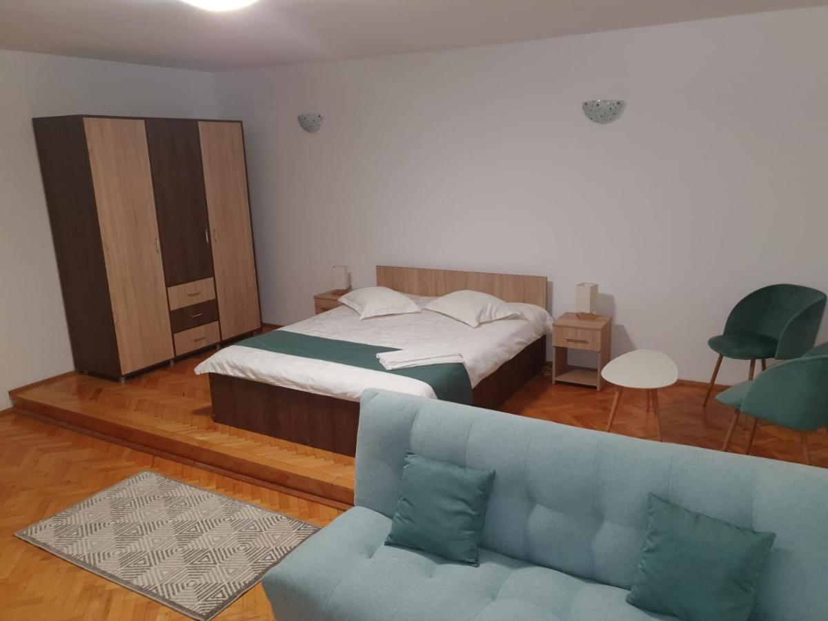 Studio Apartments 알바루리아 외부 사진