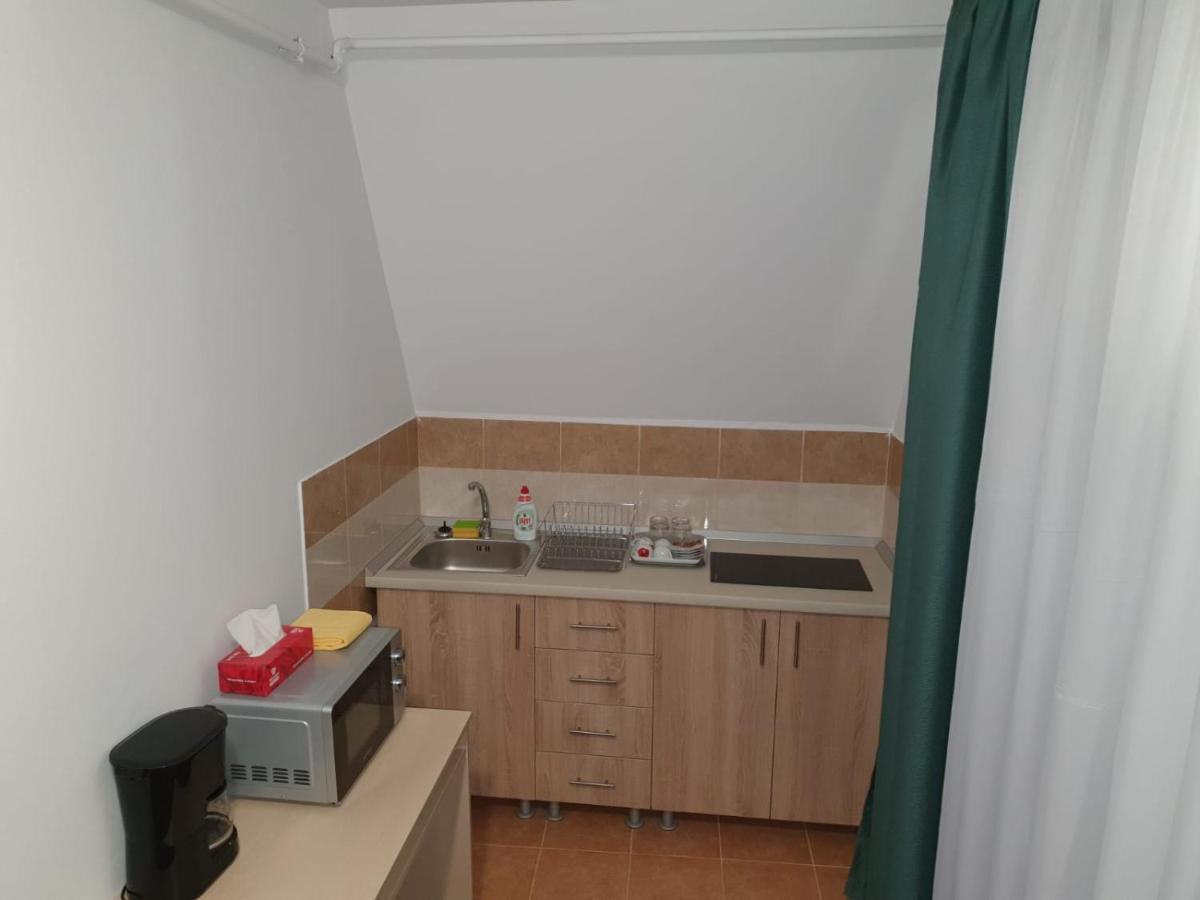 Studio Apartments 알바루리아 외부 사진